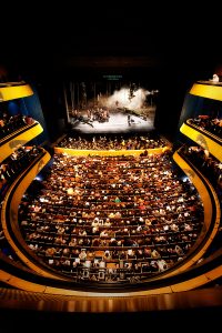 GROSSE OPER — VIEL THEATER? on tour