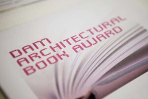 Die Frankfurter Buchmesse und das Deutsche Architekturmuseum (DAM) loben auch 2023 wieder den internationalen DAM Architectural Book Award aus.