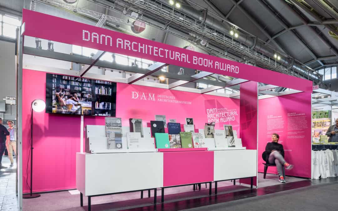 DAM ARCHITECTURAL BOOK AWARD 2025 AUSSTELLUNG DER PRÄMIERTEN BÜCHER AUF DER FRANKFURTER BUCHMESSE